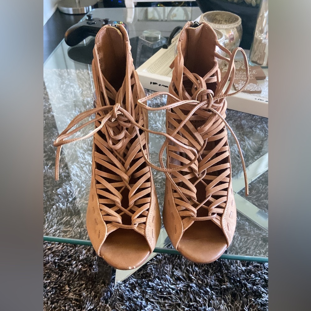 Linea Paolo Dark Tan Willow Oiled Leather Pumps - Picture 2 of 5
